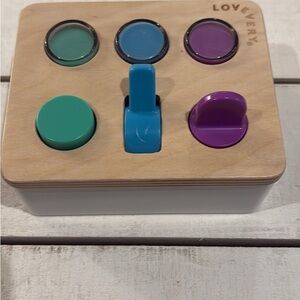 Lovevery Sensory Switchboard Toy From The Thinker Play Kit 11-12 M
